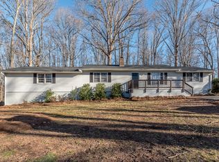 1025 Derek Pl, Mount Holly, NC 28120