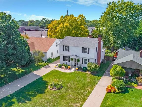 3rd image of 3325 N Avalon Pl