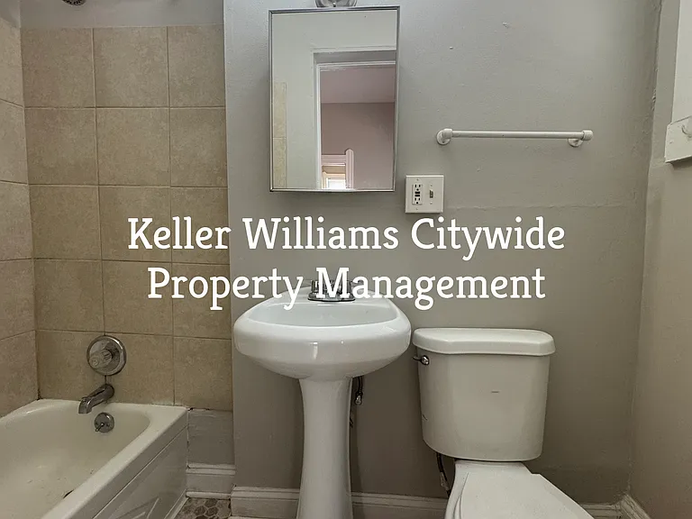 Renovated 1 bedroom/1 bath available in Lakewood! — Photo 4