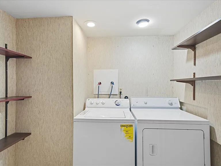 4820 W 102nd Pl — Photo 18