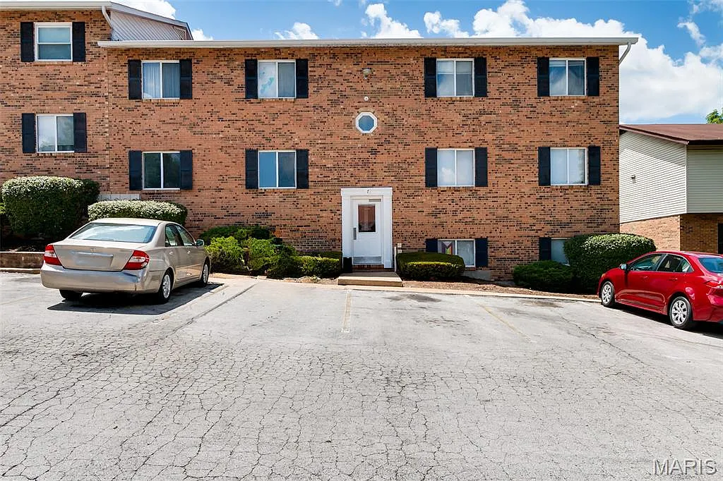7 Village West Ct APT 201 photo 1