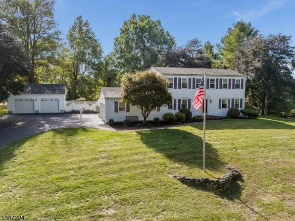6 John Dr, Clinton Twp., NJ 08801