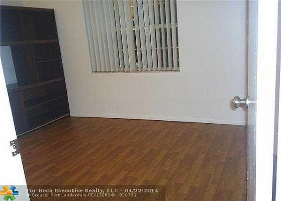 3rd image of 3000 Sunrise Lakes Dr E APT 106
