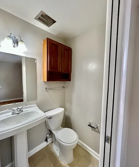 2340 S Race St Apartments — Photo 11