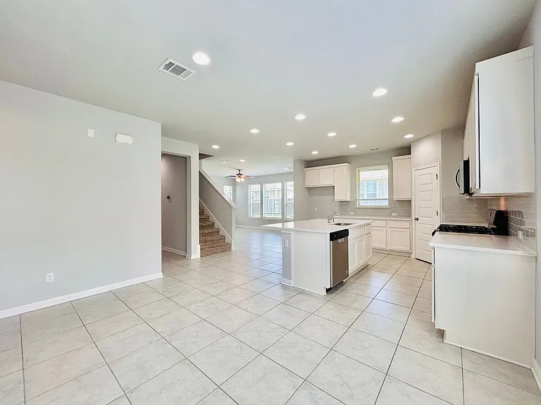 1156 Capra Ln — Photo 25