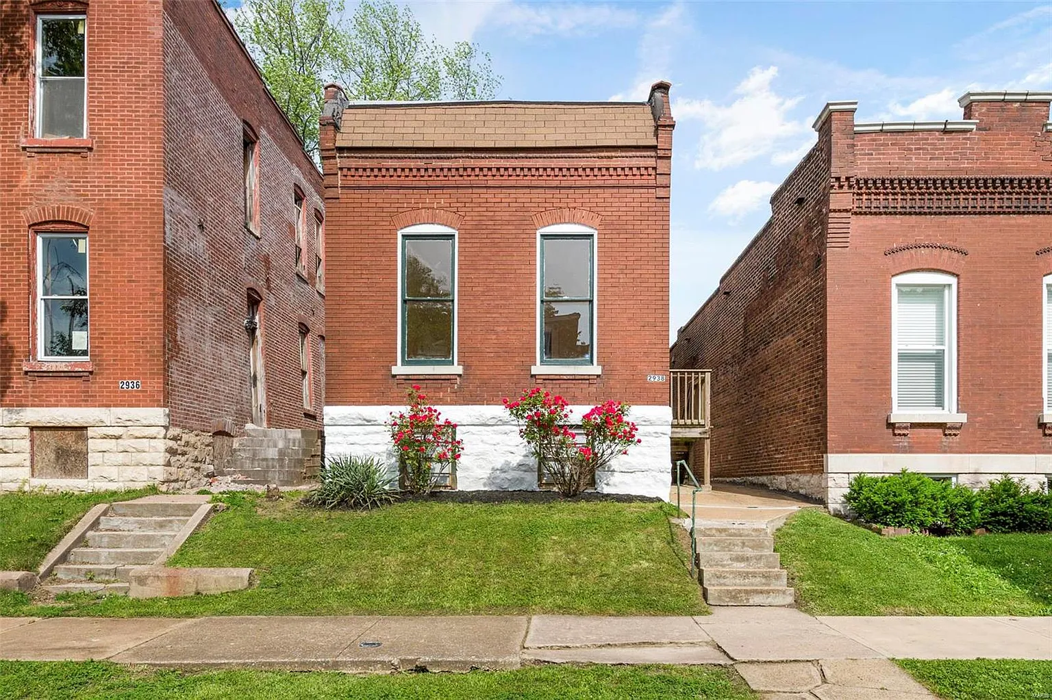 2938 Michigan Ave photo 1