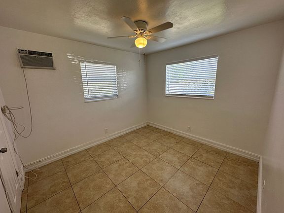 4th image of 497 NW 42nd St APT 4