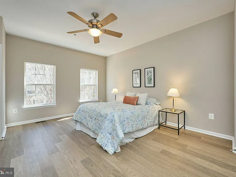 7166 Little Thames Dr — Photo 17