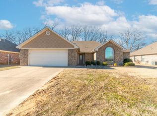 210 44th St SW, Paris, TX 75460