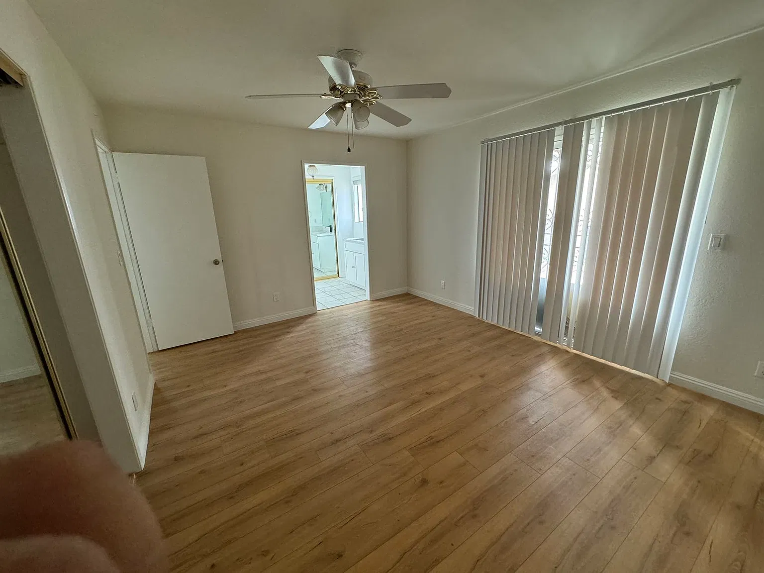 3 bed, 1600 sqft, $3,650 — Photo 2