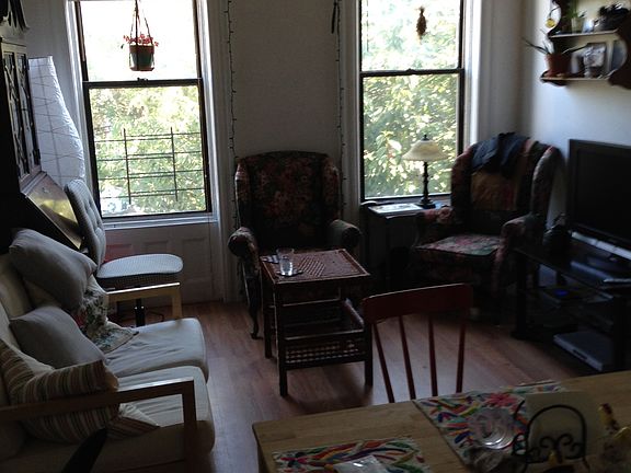 3rd image of 338 Cornelia St