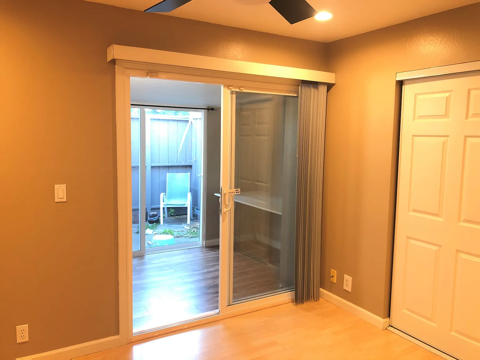 2 bed, 991 sqft, $3,000 — Photo 3