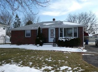 222 Frankhauser Rd, Williamsville, NY 14221