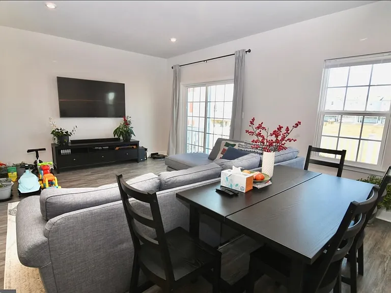 615 Judy Way — Photo 16