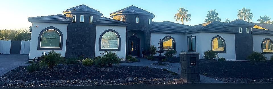 2nd image of 17911 W Solano Dr