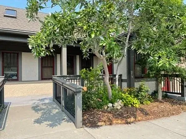 8 Fall Pippin Ln, Asheville, NC 28803