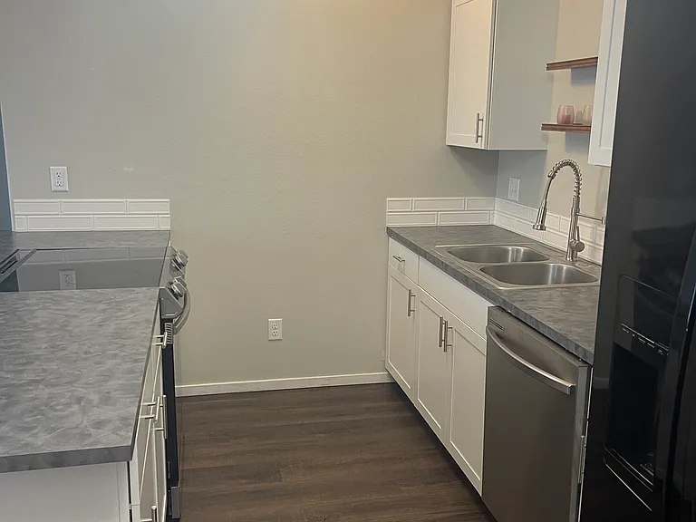 635 Sparks St N #633 — Photo 2