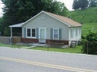 668 Seneker Ln, Blountville, TN 37617