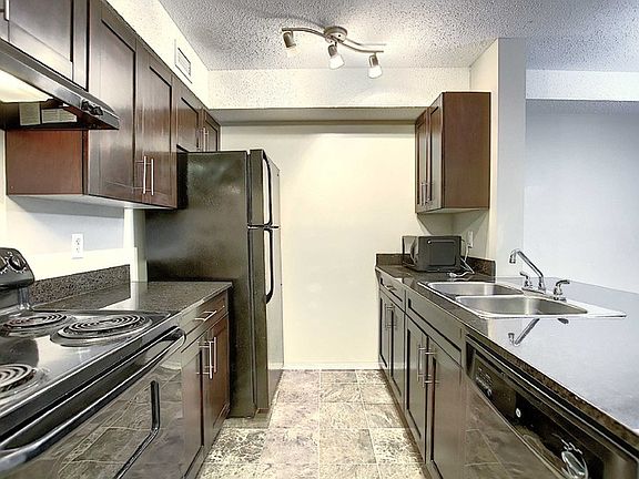 2nd image of 530 Watt Blvd SW