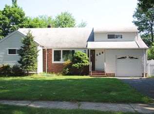 317 Lacey Dr, New Milford, NJ 07646