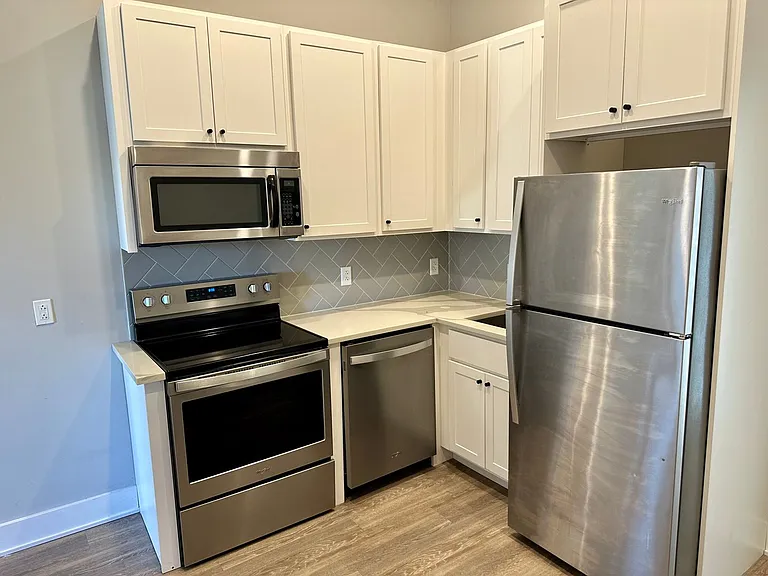 1310 N Broad St — Photo 7
