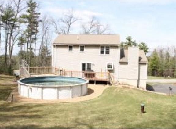 2nd image of 34 Royal Ln