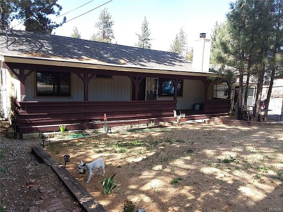 2nd image of 209 E Mojave Blvd