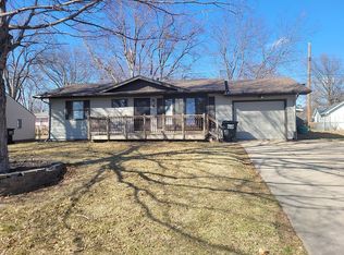 320 Shamrock Rd, Gretna, NE 68028