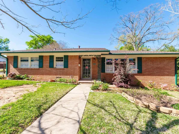 2111 Woodhaven Dr, Tyler, TX 75701