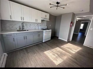 952 Lafayette St #3L, Elizabeth, NJ 07201