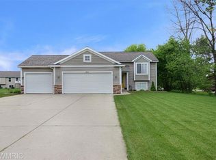 2014 84th Ave, Zeeland, MI 49464