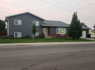 1201 5th St SW, Sidney, MT 59270