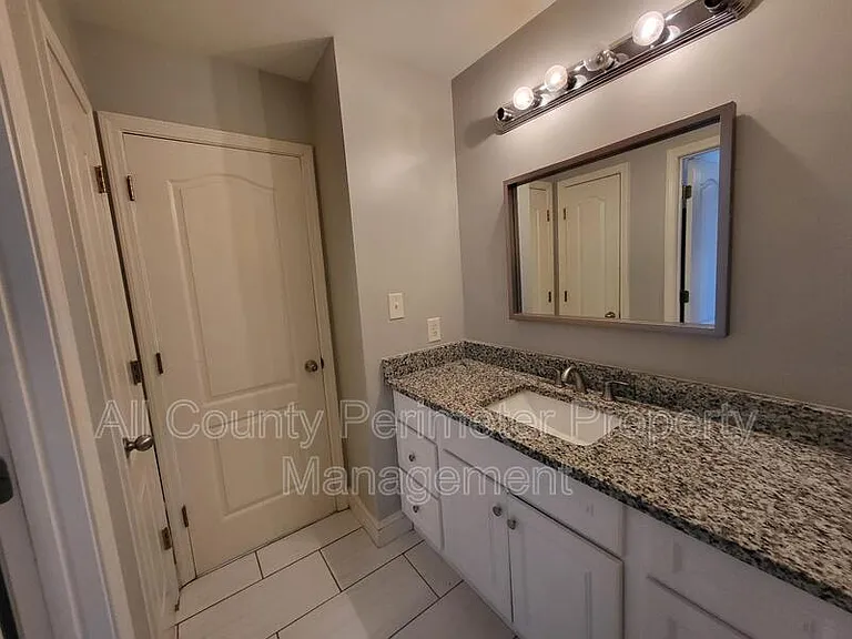 1328 Whisperwood Ln — Photo 17