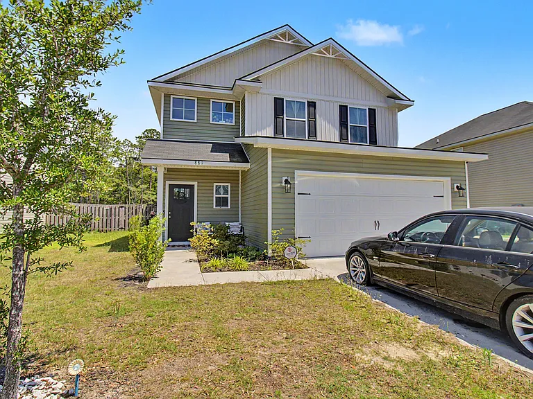 881 Grayson Ave — Photo 1