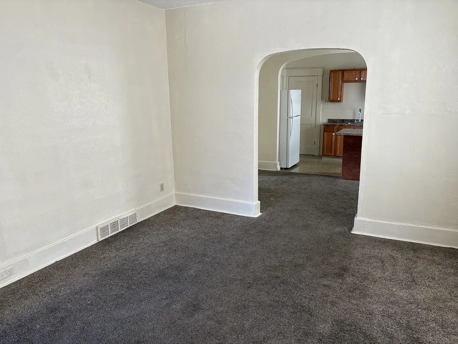 806 Hess Avenue - 1 — Photo 4