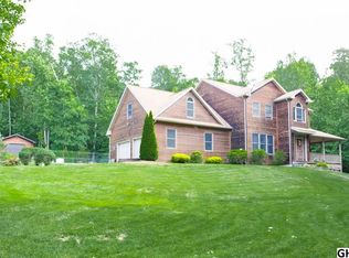 900 Linden Ln, Dauphin, PA 17018