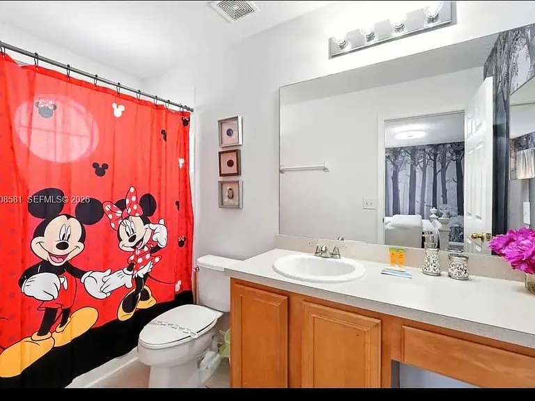8520 Sunrise Key Dr — Photo 34