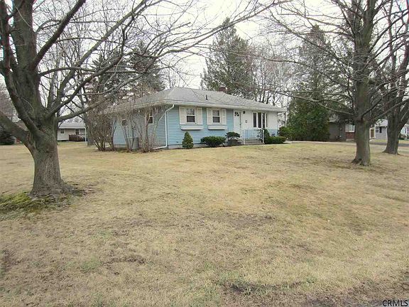 4th image of 9 Joslin Ave