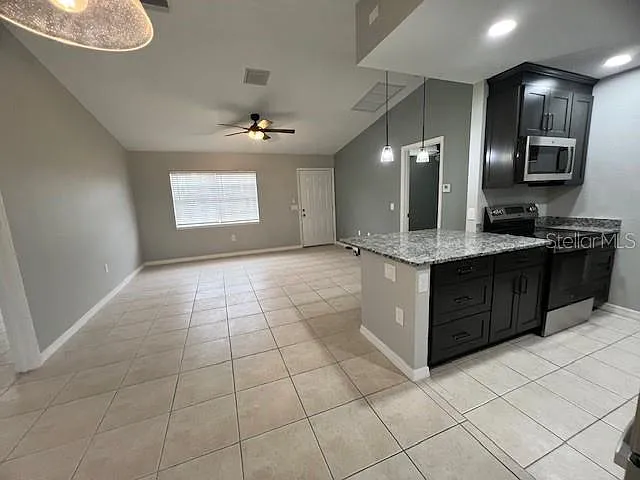 2 bed, 2.0 bath, 1030 sqft, $1,600 — Photo 3