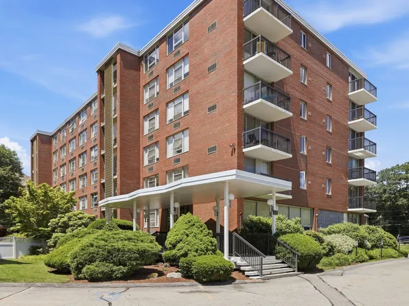 20 Hammond Pond Pkwy APT 201, Newton, MA 02467