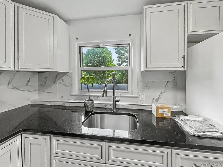 1 Maple Ln — Photo 7