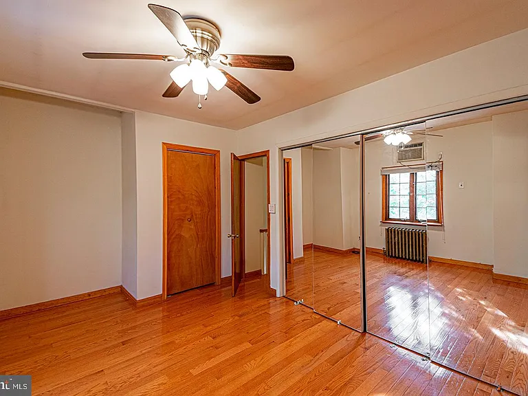 1136 Cross St — Photo 17