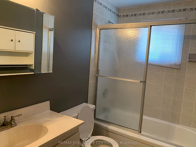 14 Sandsprings Cres — Photo 29