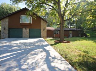 2228 E Huntington St, Ozark, MO 65721