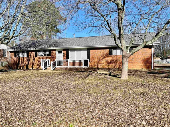 1019 Hemlock St, Tuscumbia, AL 35674