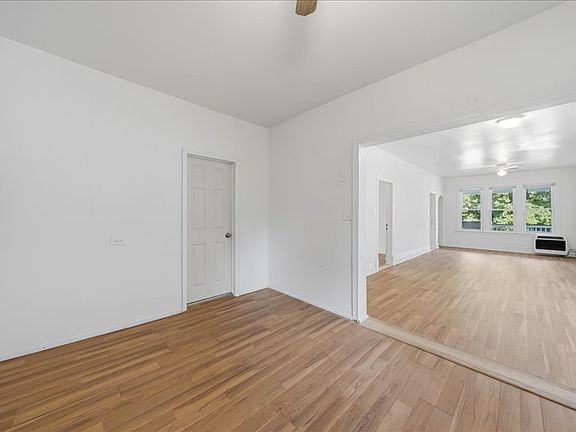 5th image of 10560 S Edbrooke Ave