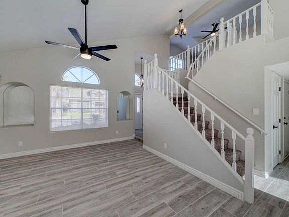 4th image of 1325 E Wildwood Dr