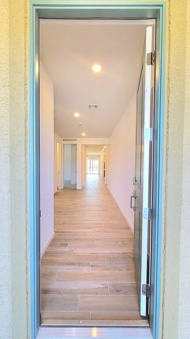 Mountain Falls - Splendido Avenue — Photo 3