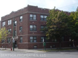 3852 N Clark St APT 1B, Chicago, IL 60613