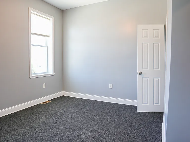 2213 Riggs Ave — Photo 13